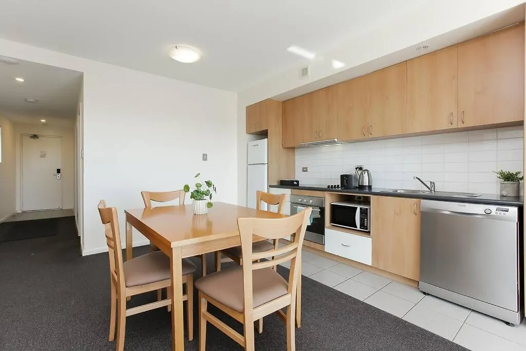Beautiful 1-Bedroom Apartment Close To The River بيرث